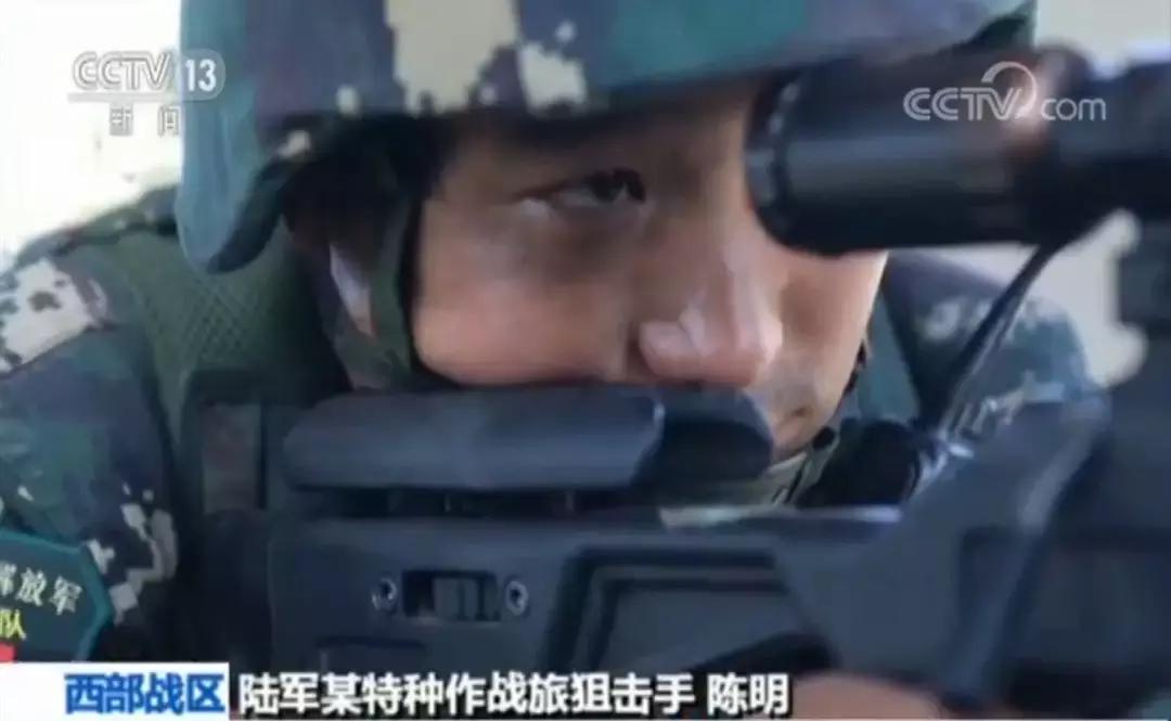 中国枪王徒手接弹壳,解放军最新制式狙击步枪