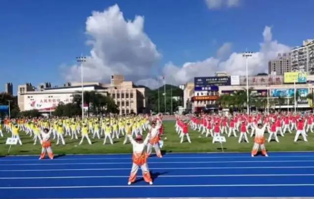 新学期体育锻炼,新学期你的课程表是什么样子的