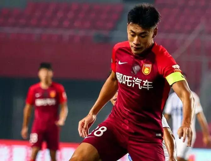 嘴仗赢了,国足球员把卡塔尔后卫骂的哑口无言!