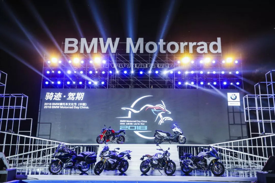 宝马s1000r改新s1000rr,宝马s1000r和本田cb1000r