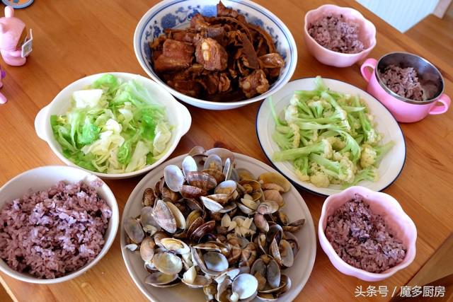 一家四口吃饭家常菜,一家三口的周末晚餐25元4个菜