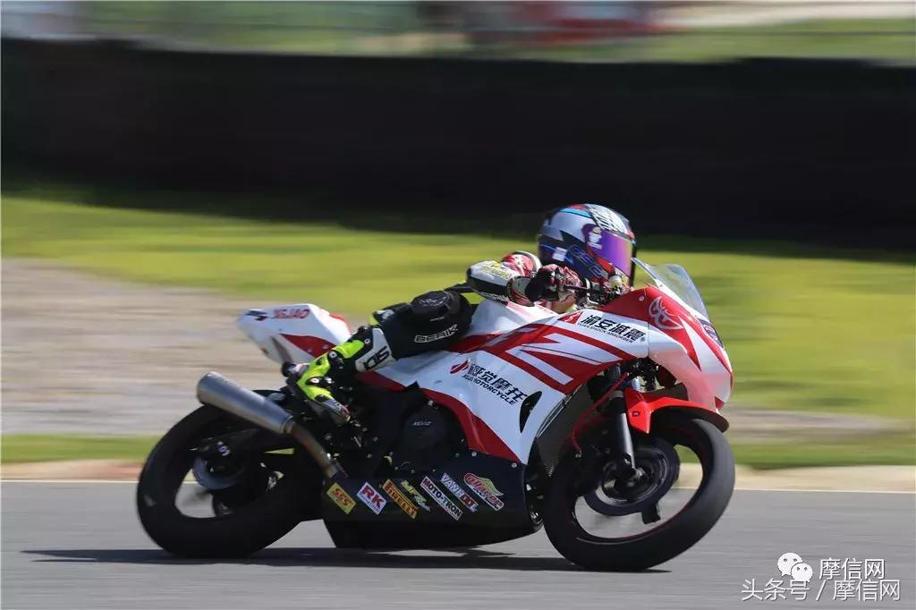 再创佳绩！新感觉自主双缸250CC赛车征战CRRC（贵阳站）
