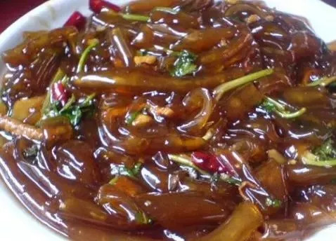 农村纯手工红薯粉皮制作,做红薯粉皮最简单的方法