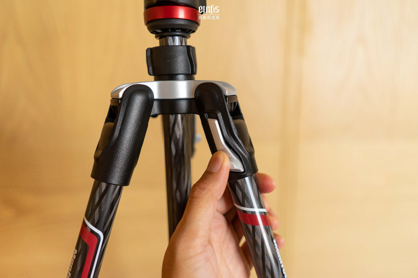 旅游带什么三脚架轻松一点,旅行要不要带便携三件套