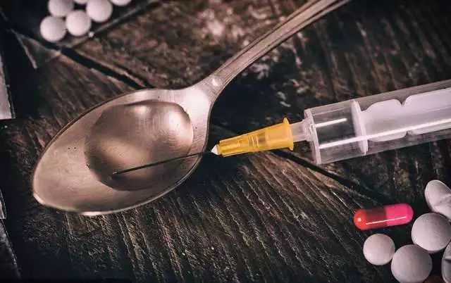 禁毒吸毒人员的一般特征,吸毒对禁毒工作造成什么危害