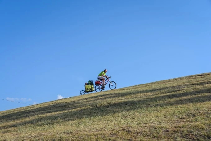 我们异地了24年，在你88岁时去莫斯科娶你——今夕传媒旅行家出品