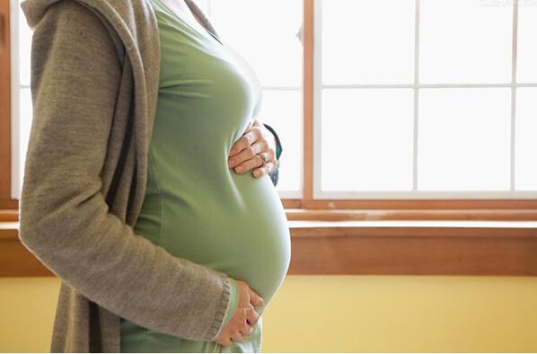 自然受孕怎样让胚胎着床发育好,高龄产子的成功案例