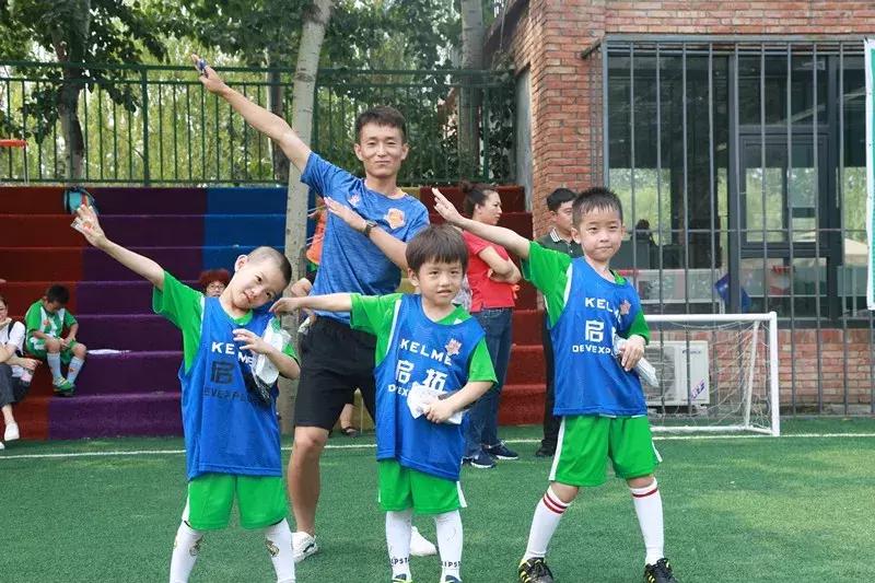 教师节感恩有你诗朗诵,教师节感谢一路相伴的良师益友