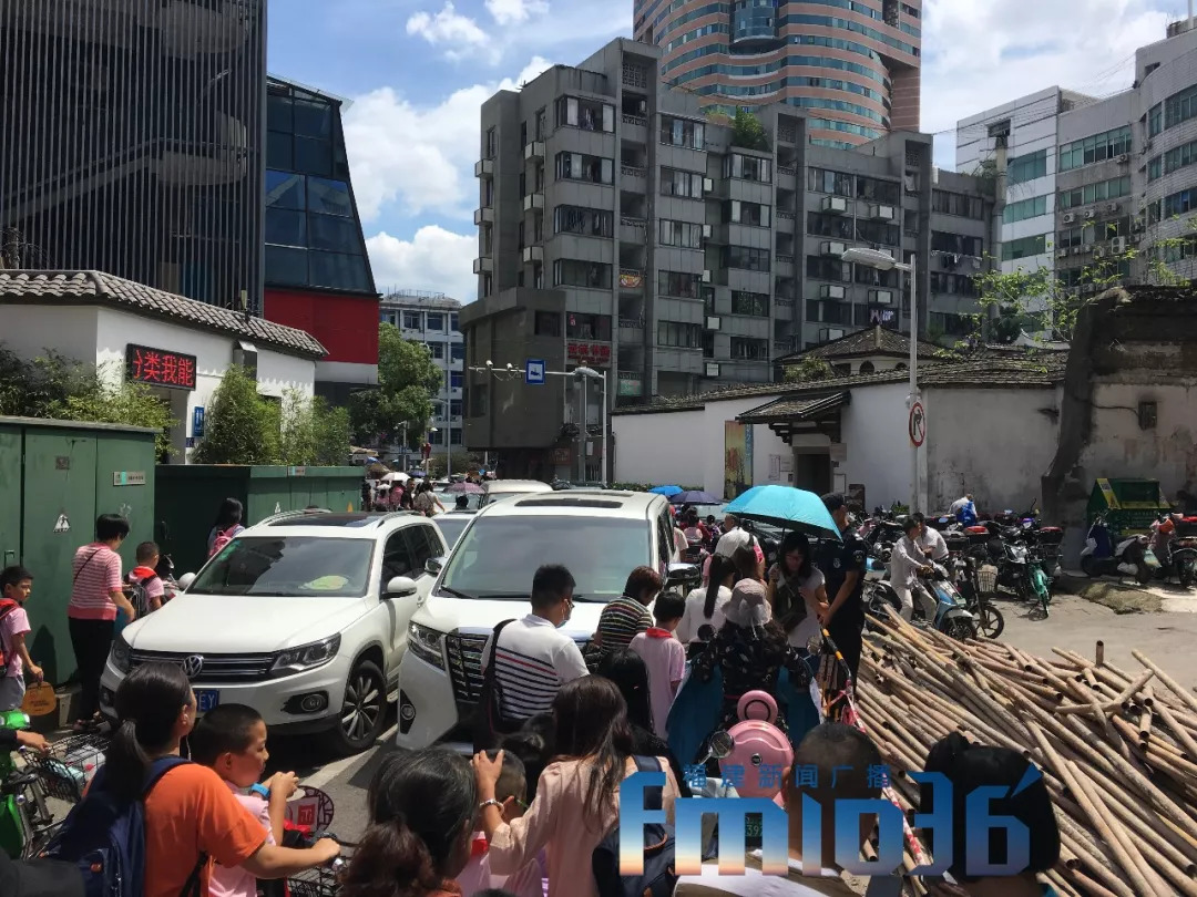开工遇上开学,福州教院二附小教师节上演“艰难上学记”!