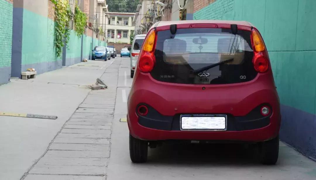 校长只开斯柯达？高中教师穷到让你不敢哭穷