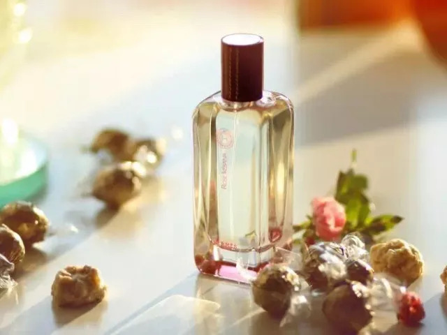 香水里的情话 (香水的经典情话)