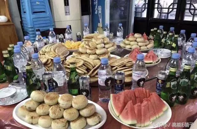 围观邓伦后援会的小学鸡平账水平后，我想给他们集资点智商