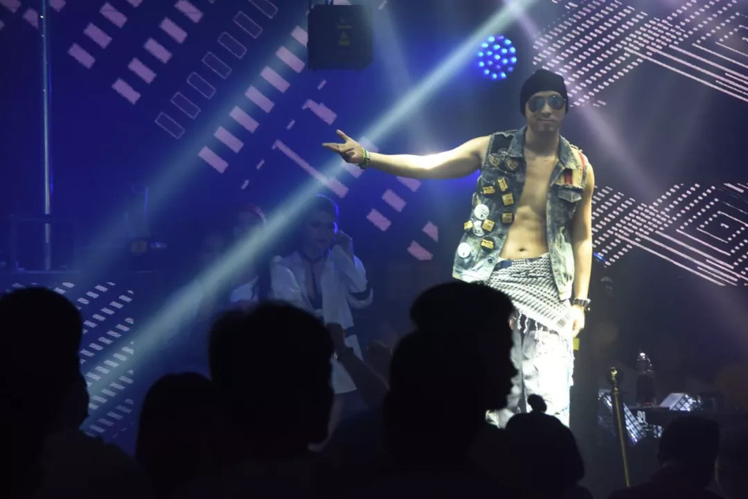 「看见惠州006期」酒吧*男舞**的夜与日