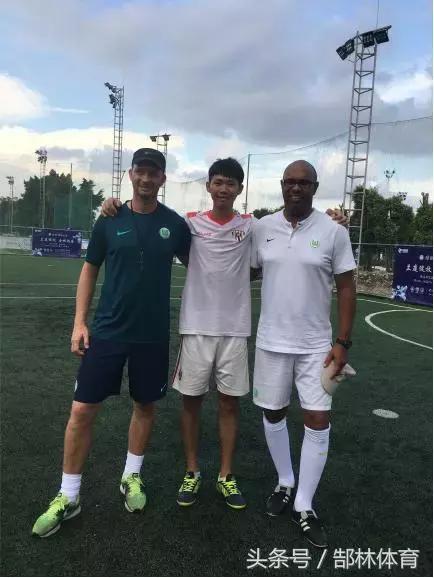 年龄小踢足球会影响身高吗,足球小将影响