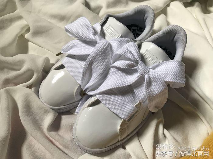 puma白色鞋子配什么袜子 (puma黑金白色)