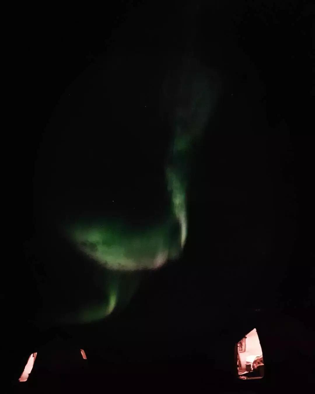 小木屋，玻璃顶，火山温泉，住这些酒店，get最cool极光姿势