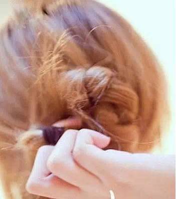 韩式慵懒盘头发的简单方法,韩式盘头发