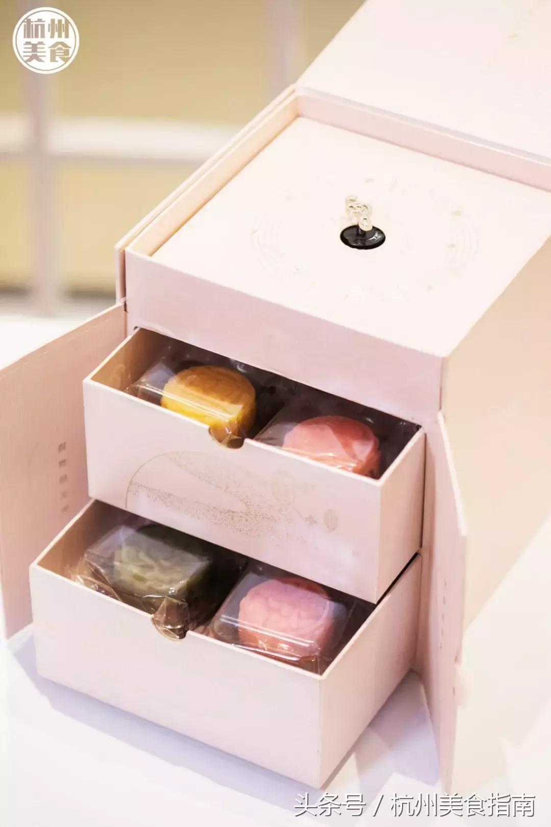 潮人大咖都pick的奈雪出冰淇淋“绿宝石”啦！想喝基本靠抢！