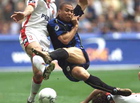 足球十大过人经典动作,齐达内十大过人动作