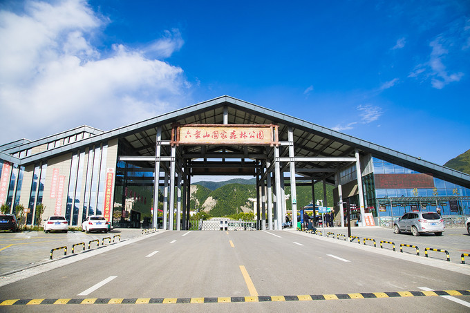 固原六盘山，毛主席说不到长城非好汉，此长城不是彼长城