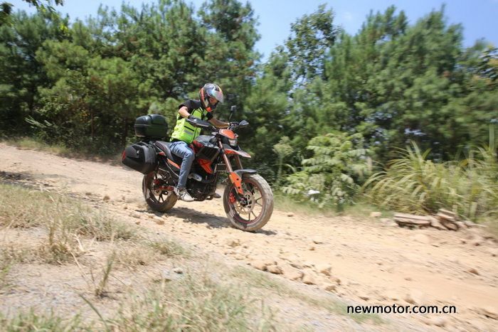 银钢铁拳250摩托车多少钱一辆,银钢铁拳250摩托车质量怎么样