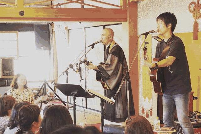 佛经可以翻译成白话吗,佛经还能倒着背