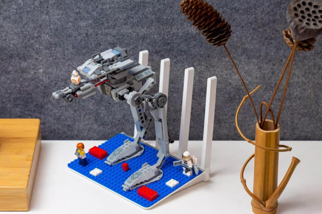 这是一台隔壁熊孩子都想要的积木路由器!