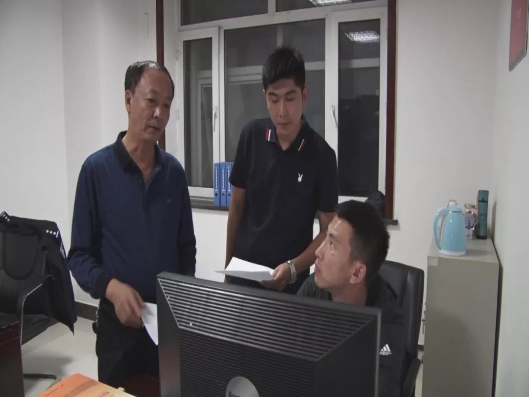 贩卖假烟最新案例,网络假烟大案