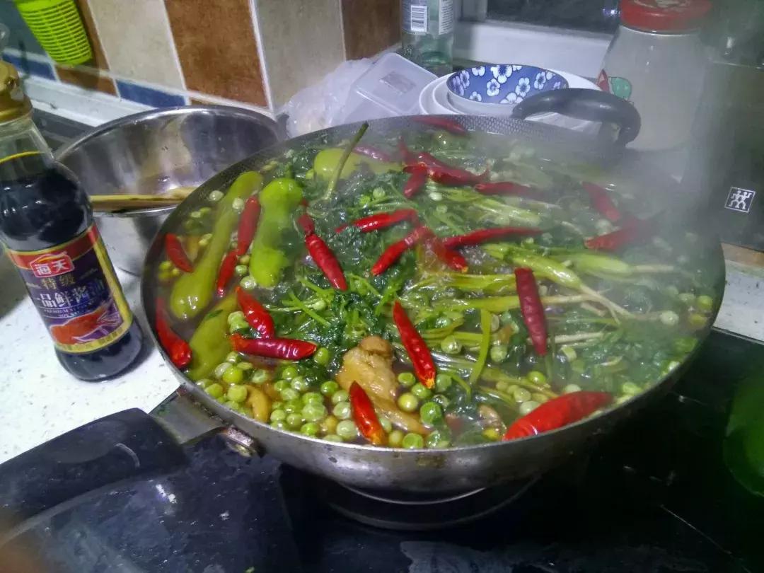 东北烀地瓜梗咸菜教程,东北烀咸菜疙瘩正宗做法