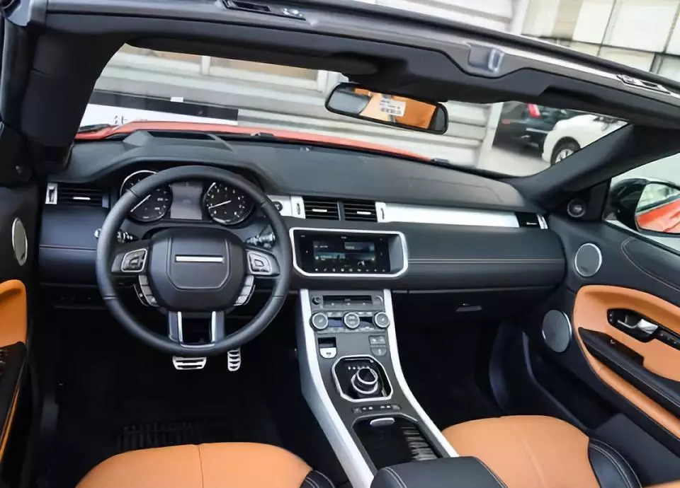 沉浸式体验路虎极光敞篷版,试驾路虎极光敞篷版