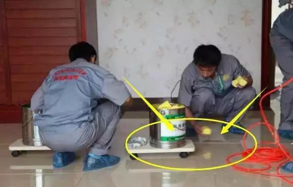 做瓷砖的美缝视频过程,最新的瓷砖美缝施工教学视频