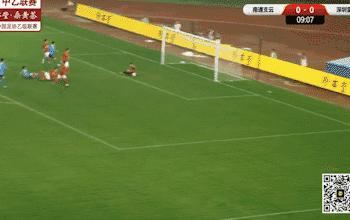 豪雨挡不住胜利的步伐！昨晚，南通支云2:0战胜深圳雷曼，稳坐南区第二！