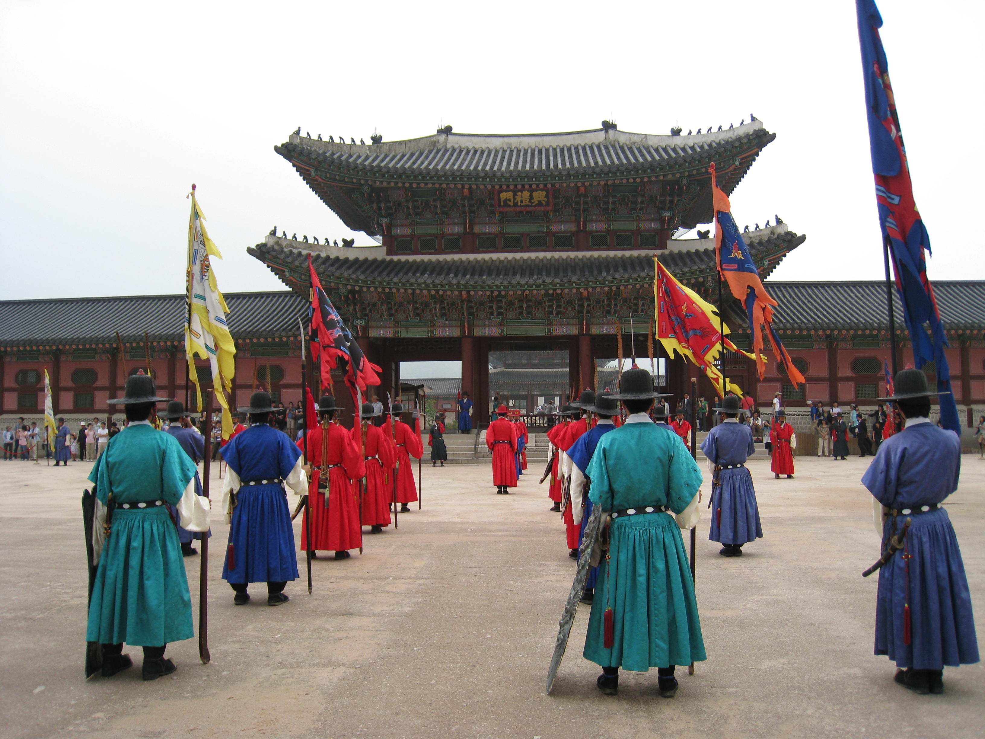 带你走进韩国首尔街道,韩国首尔游玩攻略大全最新