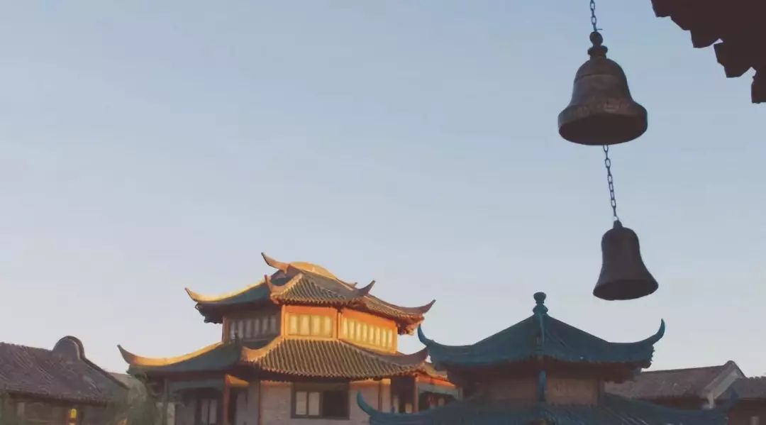 他是李白的情敌，最鄙视陶渊明，为亡妻守身30年，是最有烟火气的佛