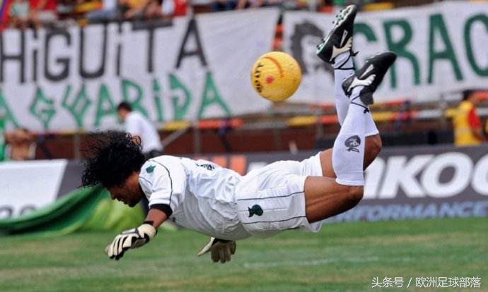 球场上匪夷所思的动作,球场上匪夷所思的扣篮