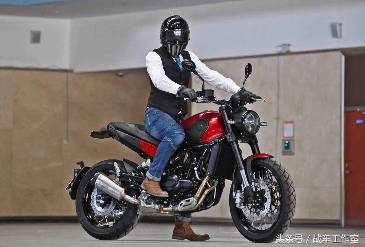 用复古解构哈雷宝马的土豪文化