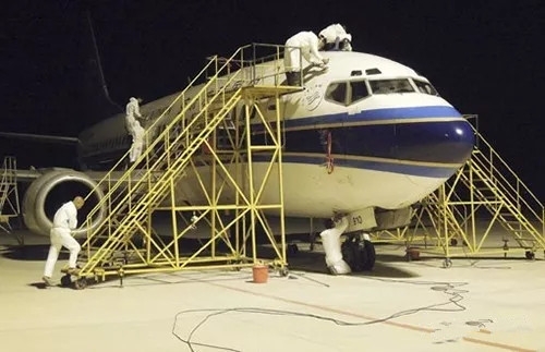 关于飞机“洗澡”的那些事儿