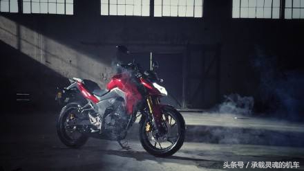 五羊本田cb190r对比新大洲本田190,2万多公里的本田cb190r