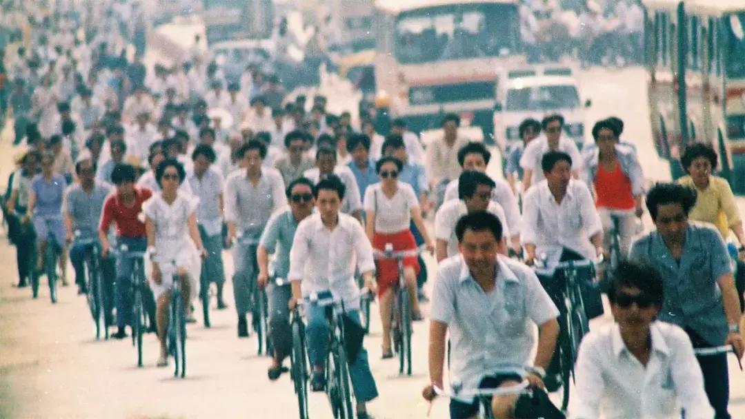 80后女孩，割舌自述：我们是最受压迫的一代