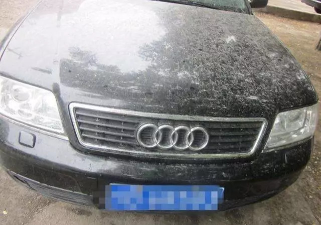 为什么越穷的人越虚荣？看到这辆二手奥迪A6的后备箱就知道了