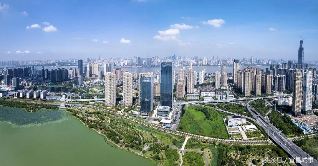 城市更新与幸福生活服务商福星惠誉蝉联两项品牌奖品牌价值过百亿