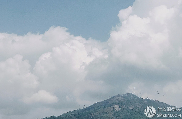 人潮汹涌穿衣打扮有多重要,哪款旅游鞋又百搭又好穿