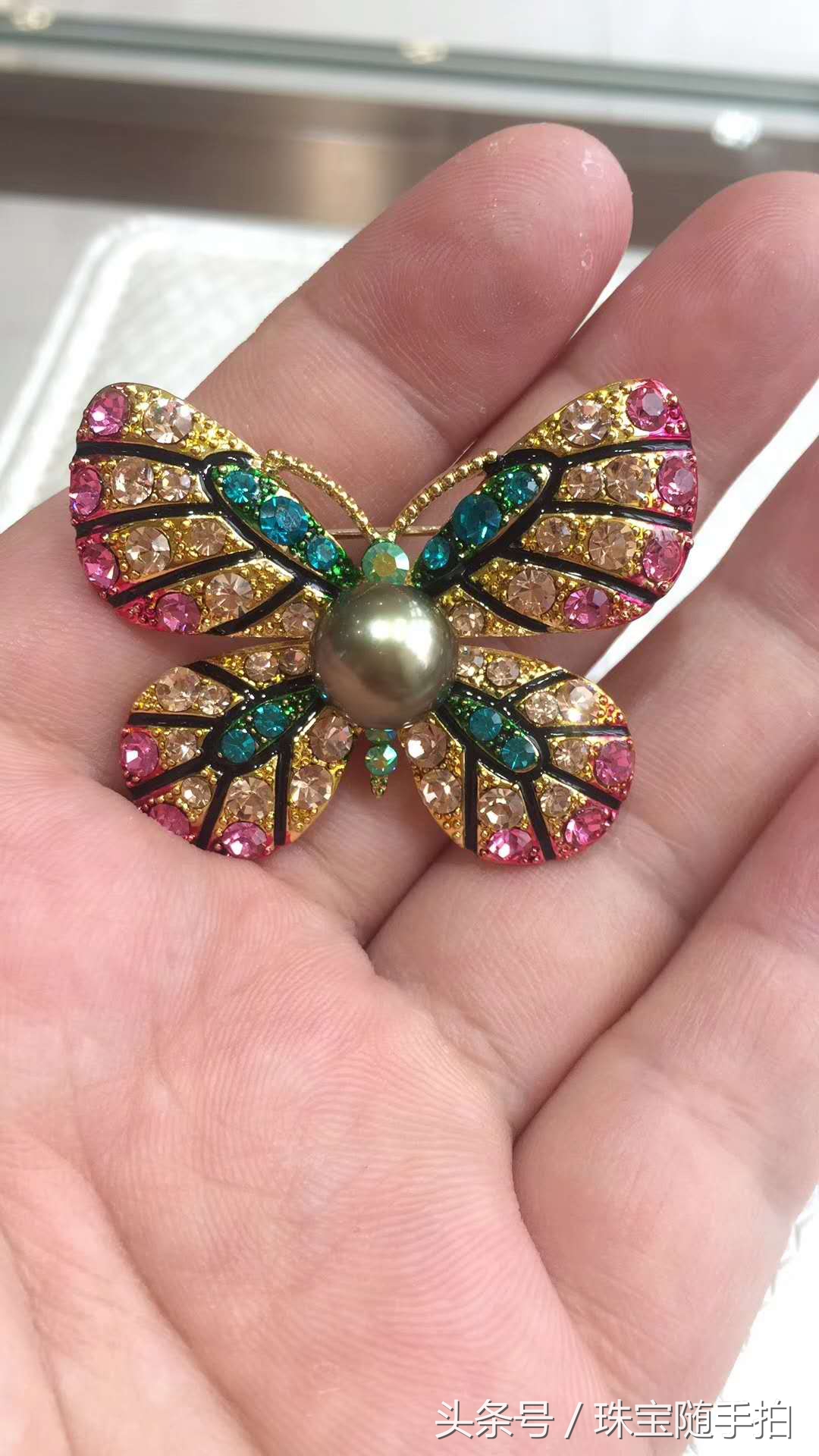 好看的首饰胸针,设计感最好的珍珠首饰