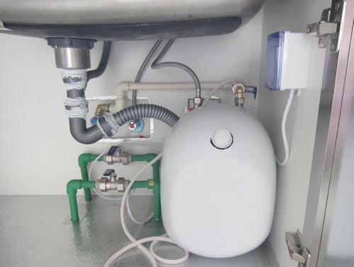 即热式水龙头和即热小厨宝哪种好,电热水龙头即热式冷热两用小厨宝