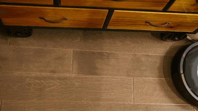 不再像以前一样花钱大手大脚,不再敢大手大脚花钱