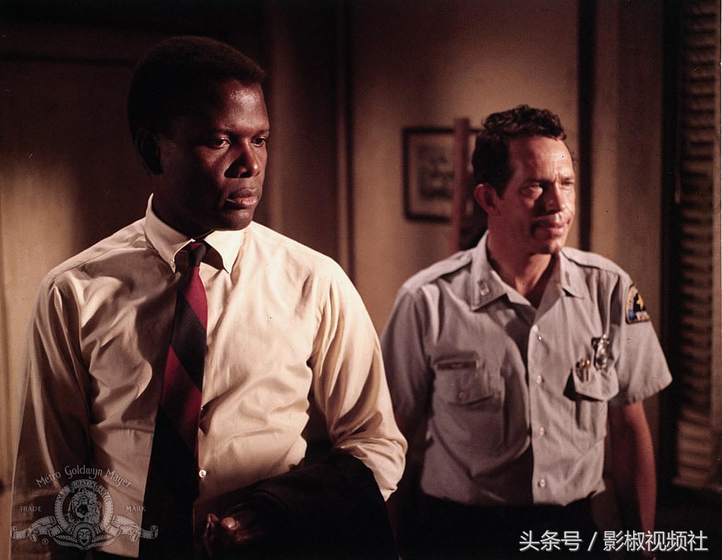 电影《炎热的夜晚》第一个黑人奥斯卡影帝果然牛逼！