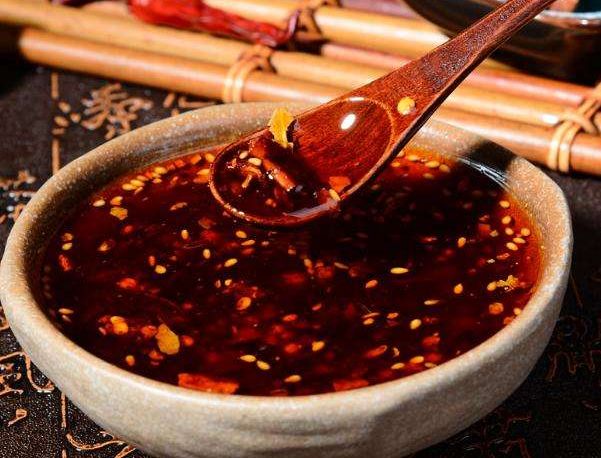 正宗良心师傅教的红油制作,正宗熬红油的制作方法