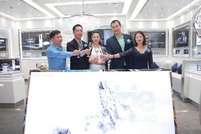 无尽探寻，恒久之美——LaPrairie莱珀妮长沙百盛专柜盛大开业