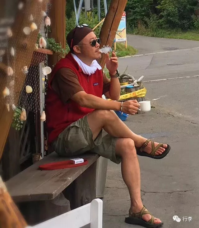 行李︱老艾：只要活着，谁不在路上