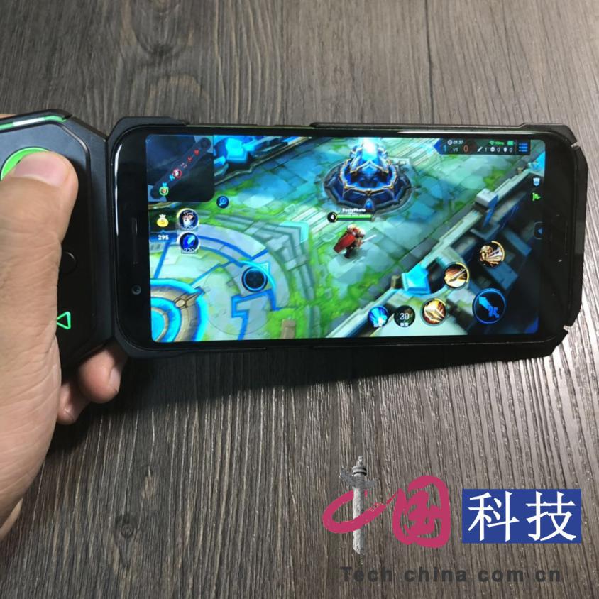 黑鲨左右游戏手柄评测,黑鲨第二代有线耳机评测